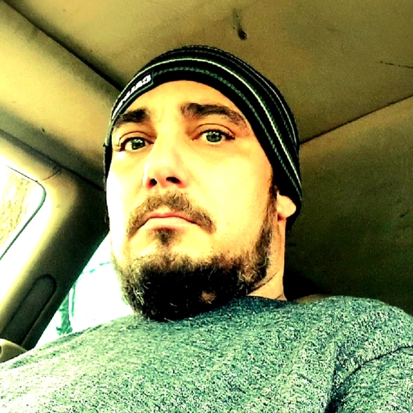 Meet your Posher, Chris - Picture 6 of 16